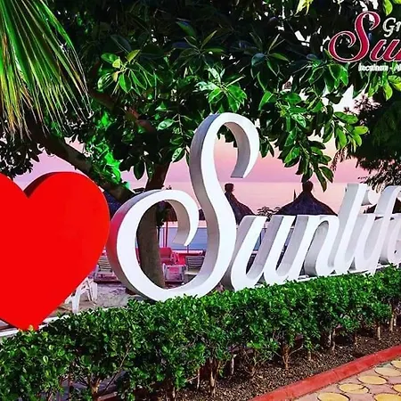Hotel Grand Sunlife 4*